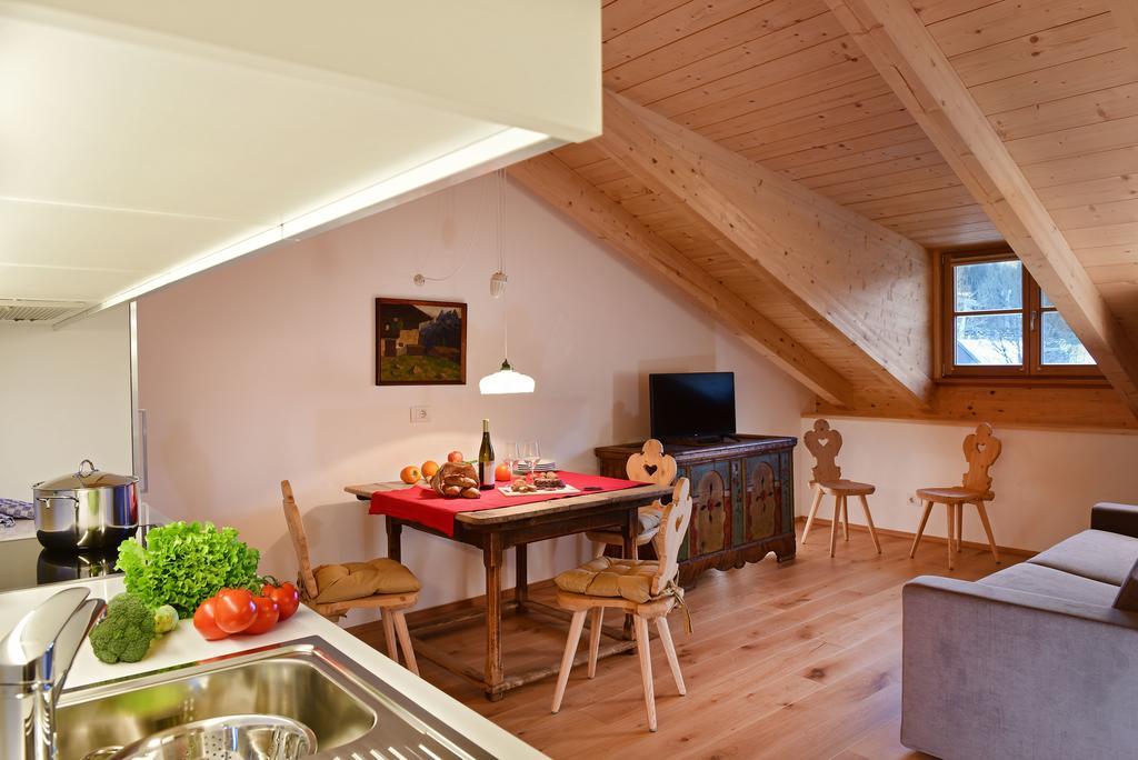 Residence Simml & Schlosser Innichen Exteriör bild