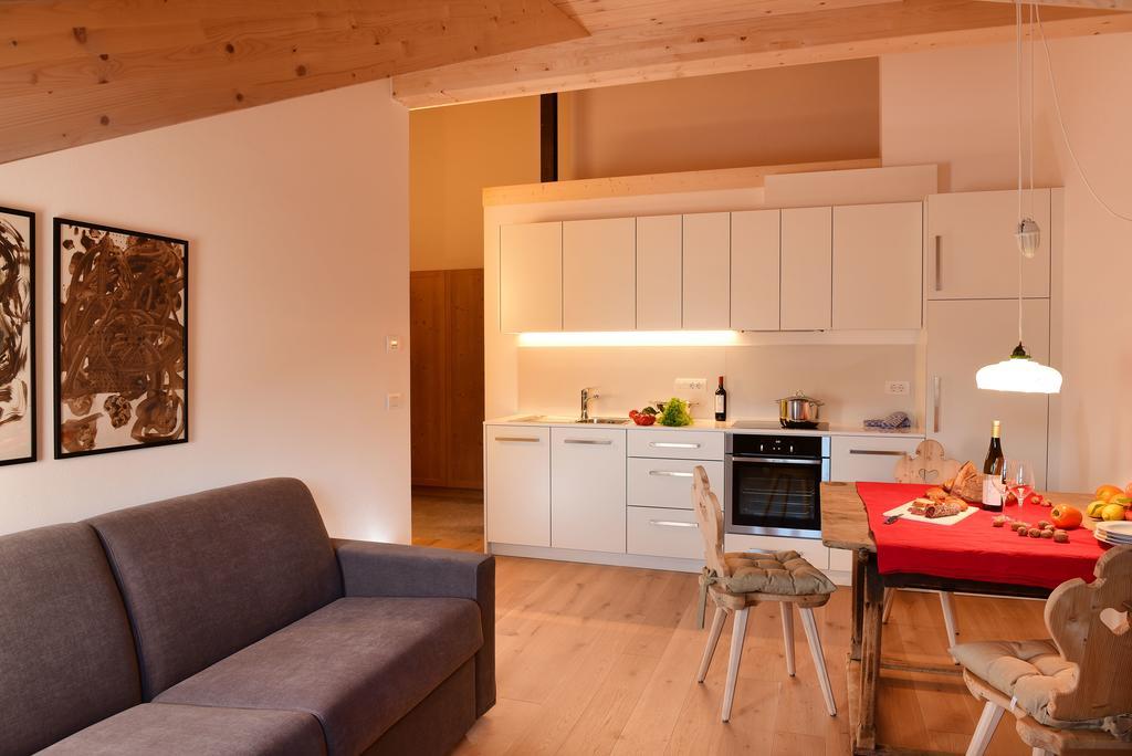 Residence Simml & Schlosser Innichen Exteriör bild